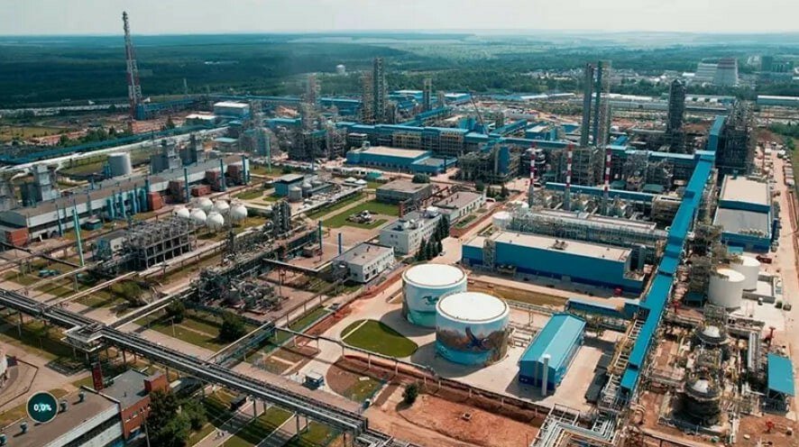 «Нижнекамскнефтехим» завершил строительство нефтехимического комплекса ЭП-600