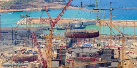 На стройплощадке третьего блока АЭС «Аккую» установили пятый ярус внутренней защитной оболочки здания реактора