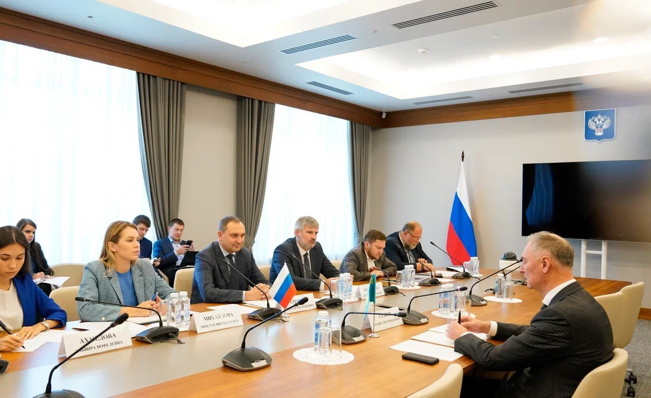 Совместную работу с Министерством промышленности и строительства Республики Казахстан обсудили в Минстрое России