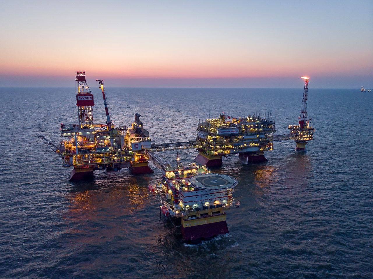 На шельфе Каспия построили морскую многозабойную 10-ствольную скважину