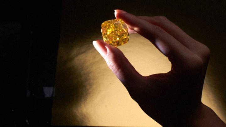 “Алроса” создала крупнейший бриллиант в истории России