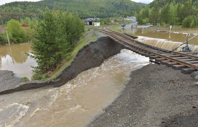 До конца года в республике Алтай восстановят три моста и пятикилометровую дорогу 