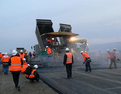 Регионы РФ получат от правительства 12 миллиардов на строительство и ремонт дорожных объектов