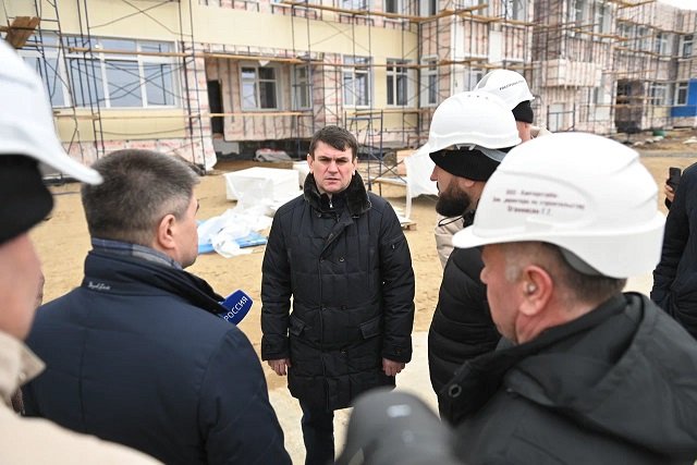 Ход строительства инфраструктурных объектов Хабаровского края осмотрел замминистра строительства и ЖКХ РФ Юрий Гордеев