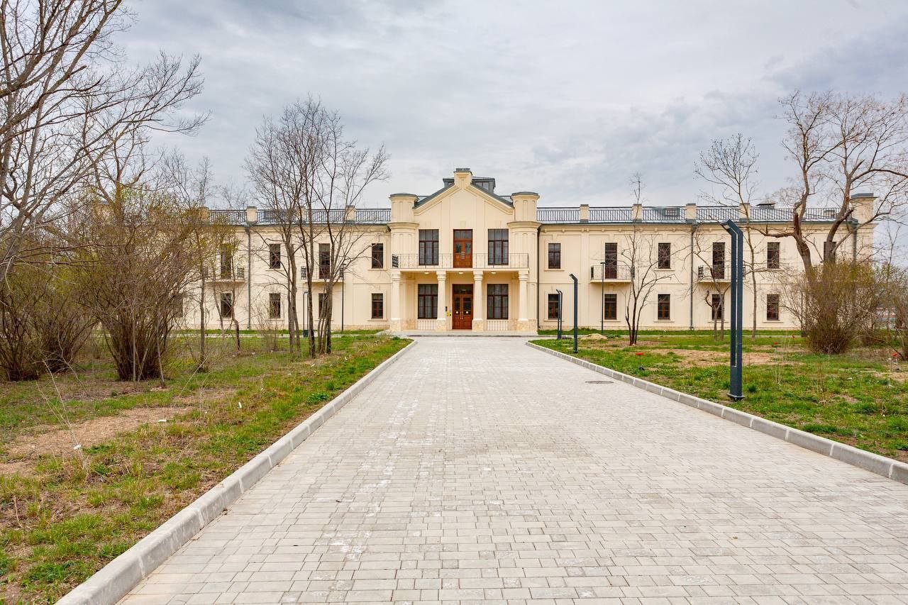 ����� 100 �������� � ����� ��������������� ����������� �� ��������� ��������������