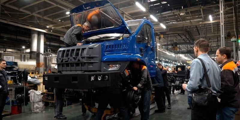 Автозавод «Урал» запустил в производство новый грузовик «Урал-80»