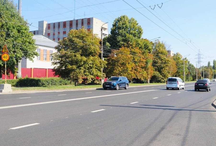 Ремонт автомобильной дороги по улице 50 лет Октября в Курске завершен
