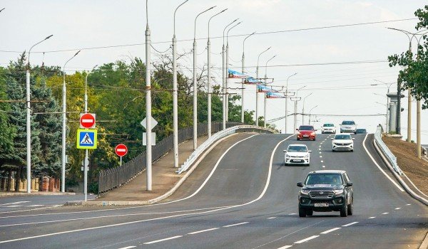 Две крупные магистрали в Донецке и Луганске благоустроили московские дорожники