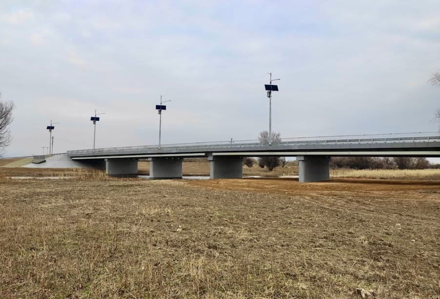 Капремонт моста через ерик Чапурка завершили в Астраханской области