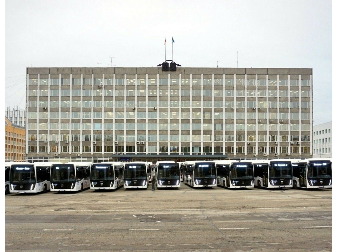 «КАМАЗ» поставил крупную партию низкопольных автобусов НЕФАЗ в Сыктывкар