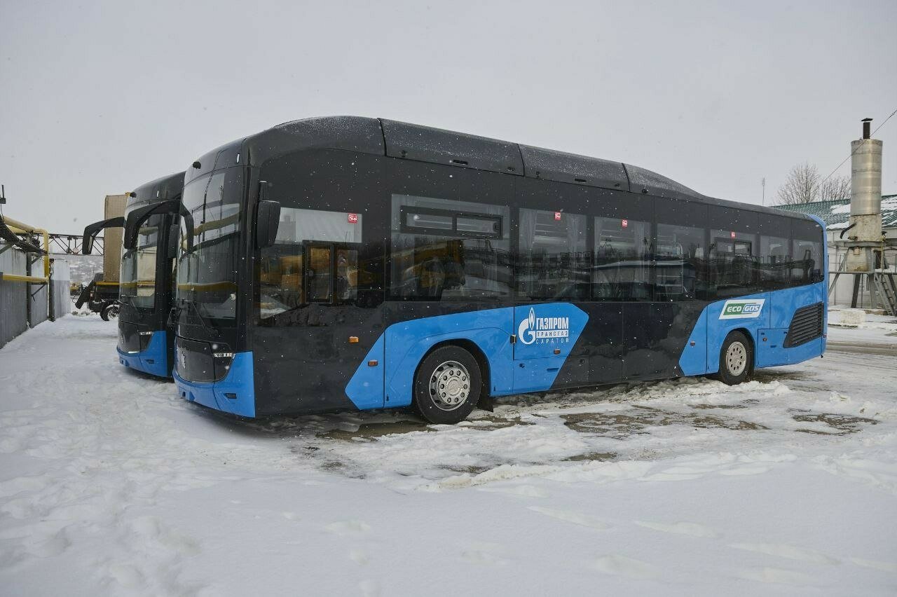 В Газпром Саратов прибыли пять автобусов КамАЗ-5222