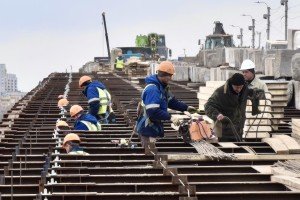 Мост через реку Иртыш капитально ремонтируют в Омске
