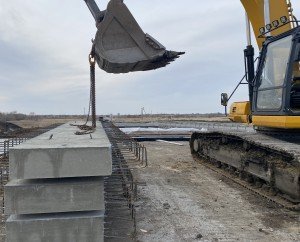 Мост на трассе Хороль – Реттиховка – Арсеньев ремонтируют в Приморском крае