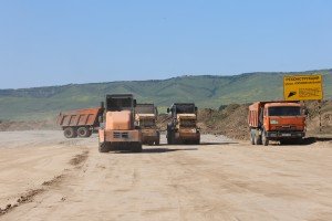 Дорогу к аэропорту реконструируют в Грозном по национальному проекту